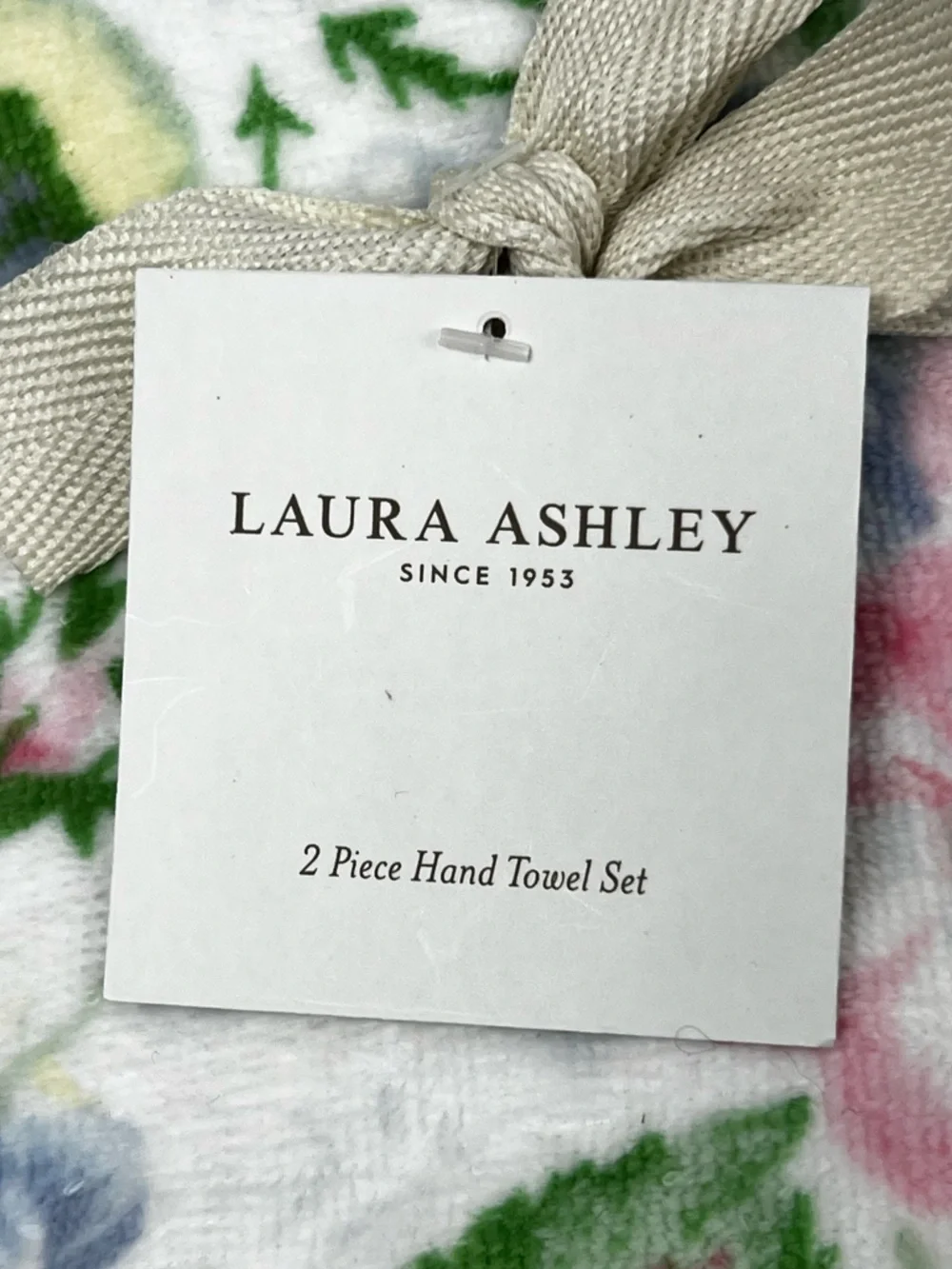 Laura Ashley - ‘Floral pink/blue’ bath towel set. NWT